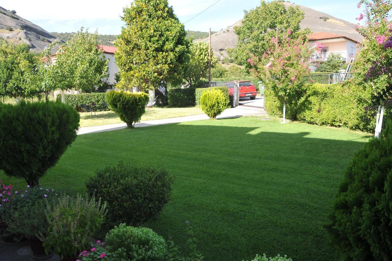 The Other Side Of Meteora With Lush Garden, Bbq & Pavillion Kalambaka Exterior foto